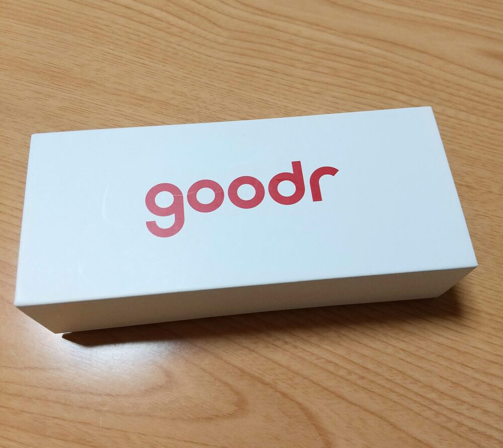 goodrのロゴが入った白い箱